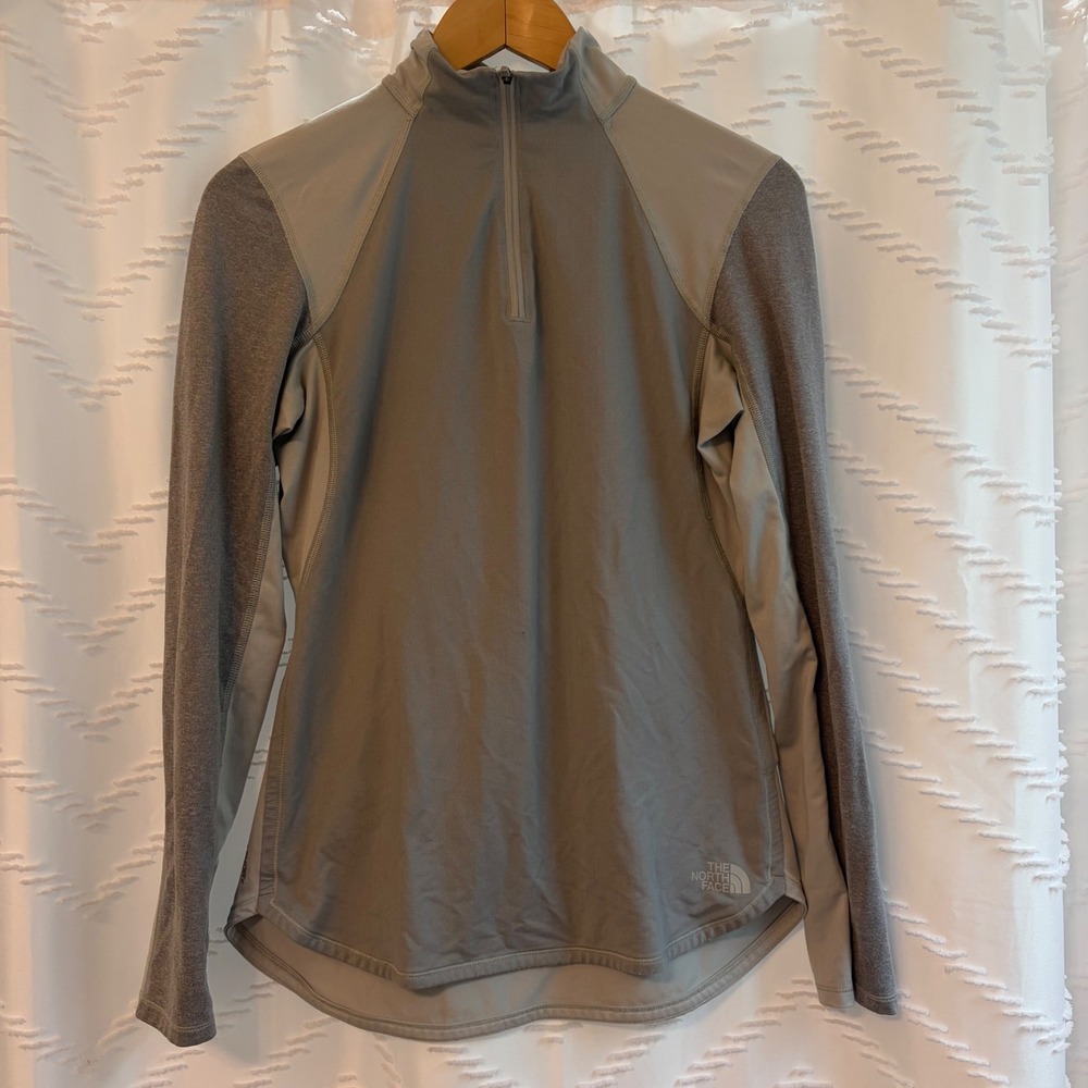 The North Face Womens FlashDry Quarter Zip Pullover Grey Herringbone Size M